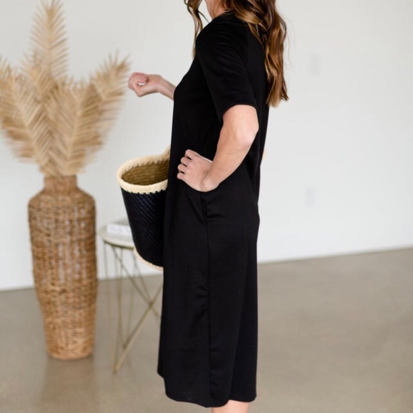 Elly Black Zipper Back Midi Dress - Picture 3 of 15